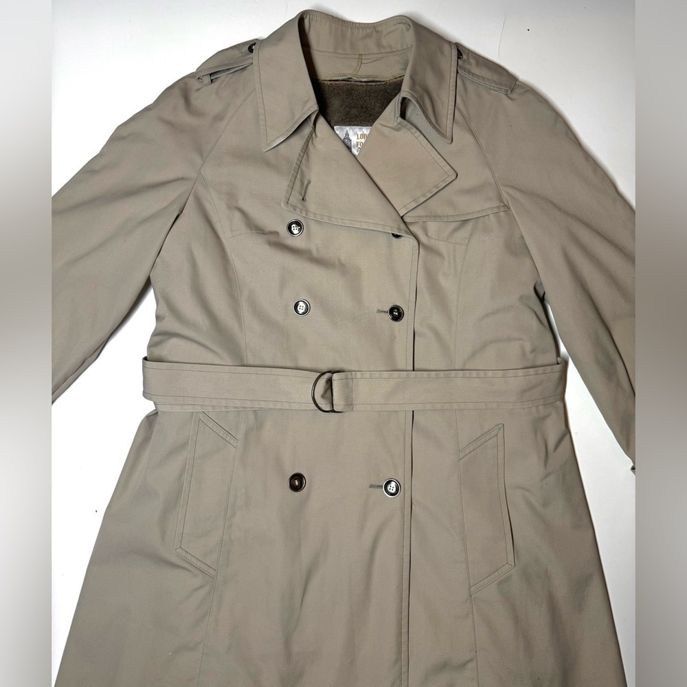 London Fog Women’s Long Belted Double Breasted Heavy Trench Coat Size-16 Reg - Picture 2 of 15